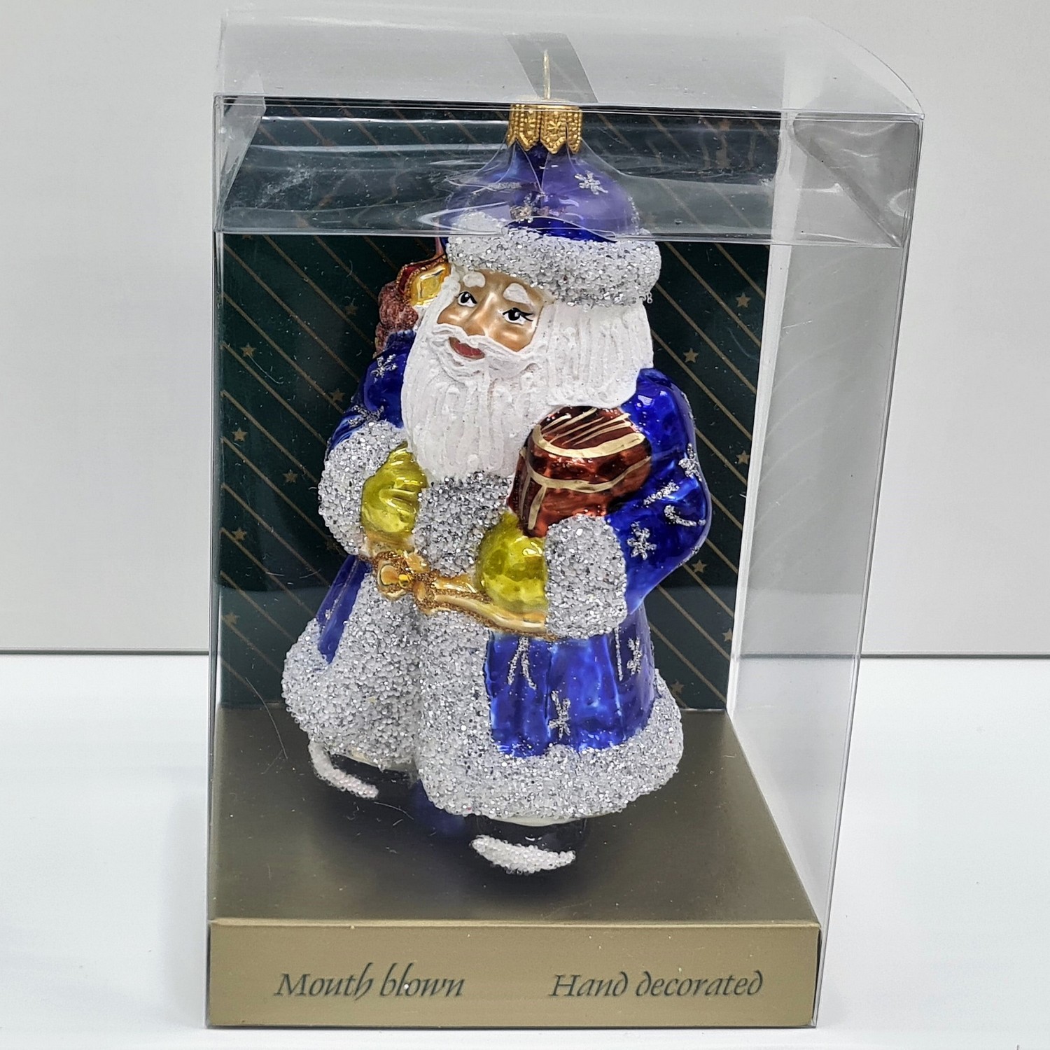 фото Стеклянная елочная игрушка Дед Мороз с подарками