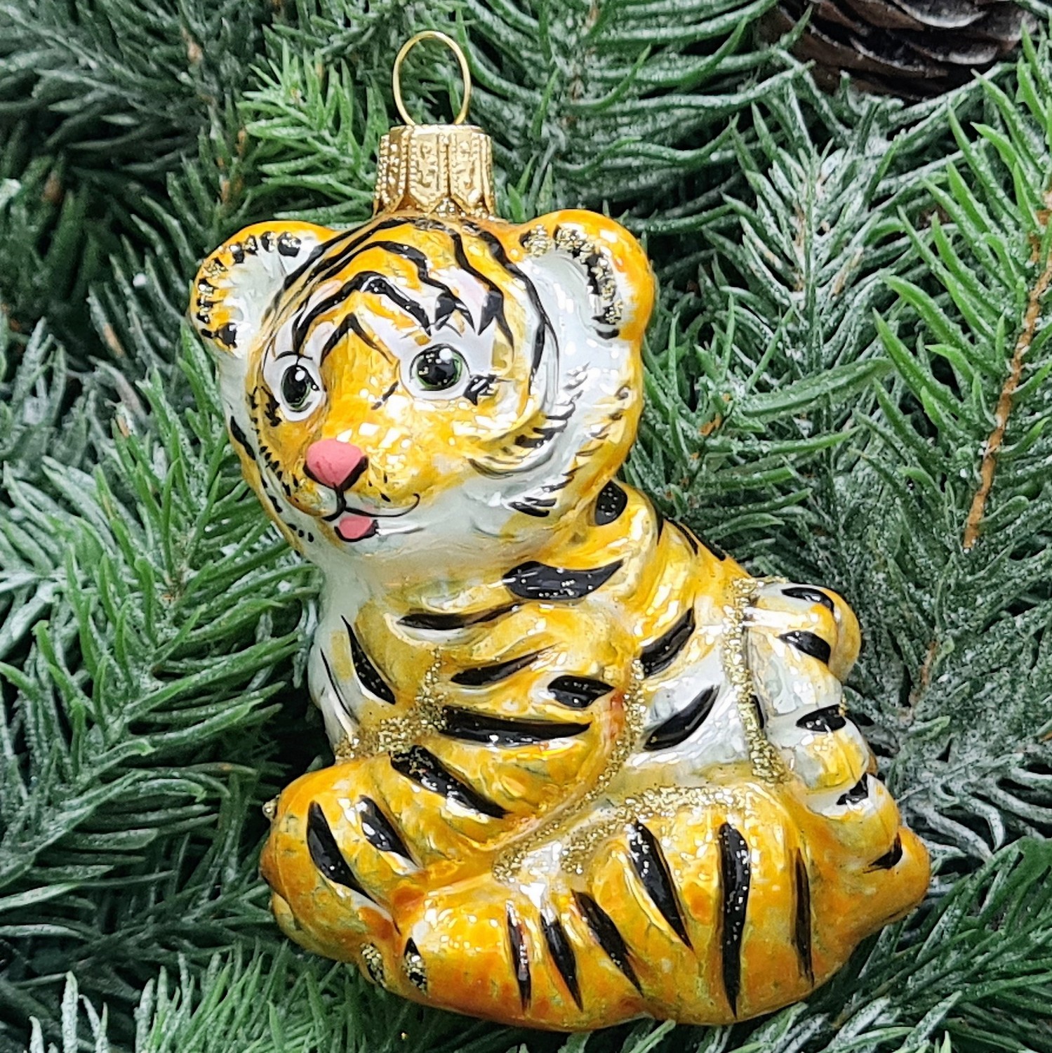 фото Стеклянная елочная игрушка Тигренок сидит