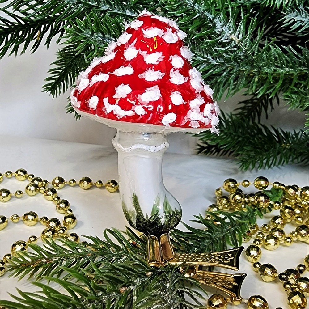 фото Стеклянная елочная игрушка Мухомор на прищепке