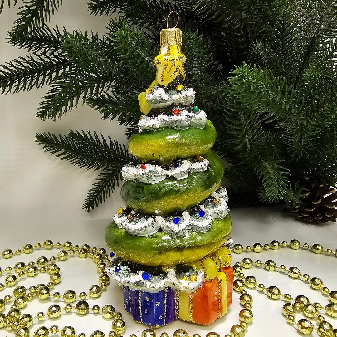 фото Стеклянная елочная игрушка Змея на елке