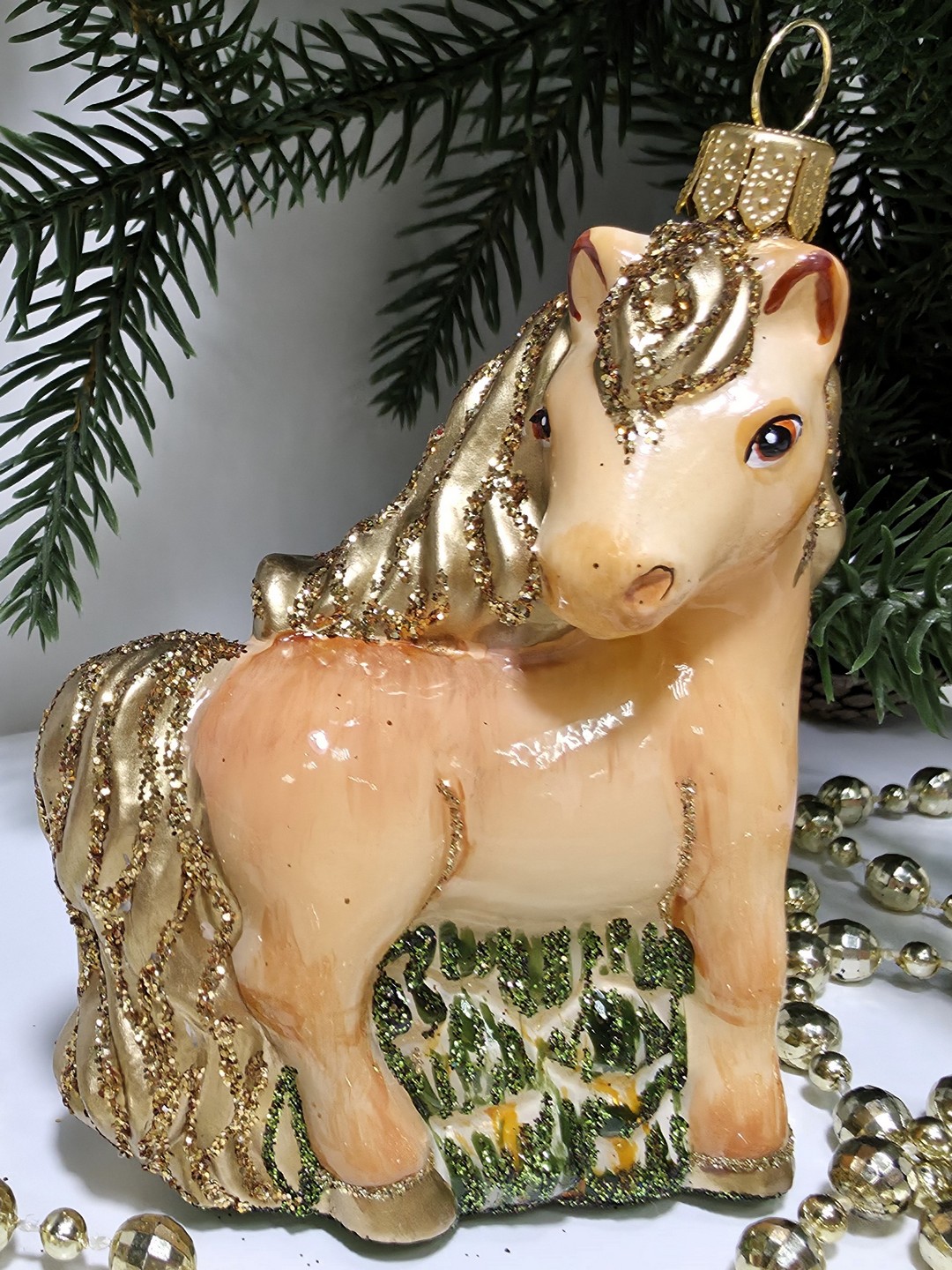 фото Стеклянная елочная игрушка Лошадка смотрит в бок