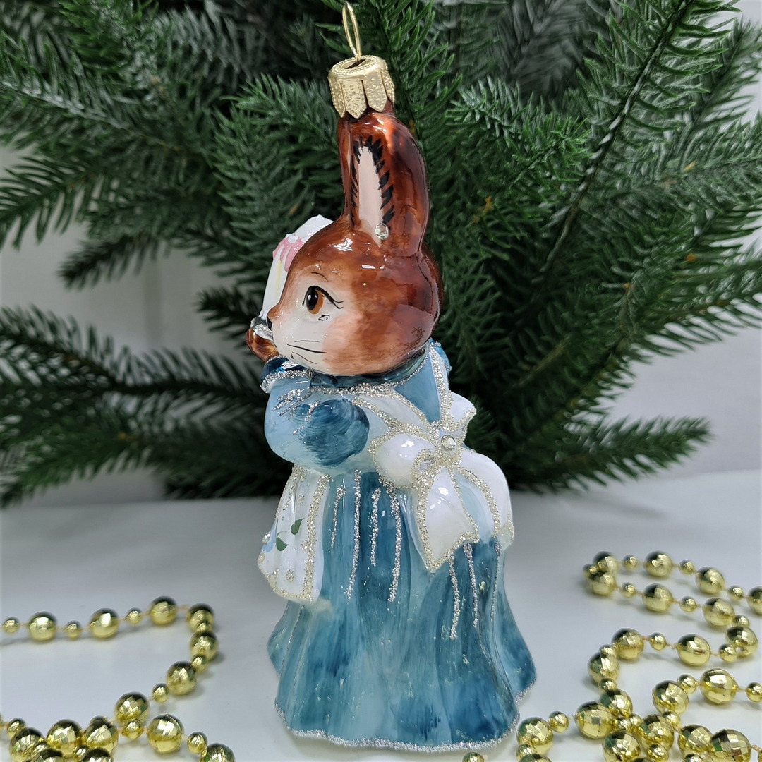 фото Стеклянная елочная игрушка Зайчиха с тортом-1