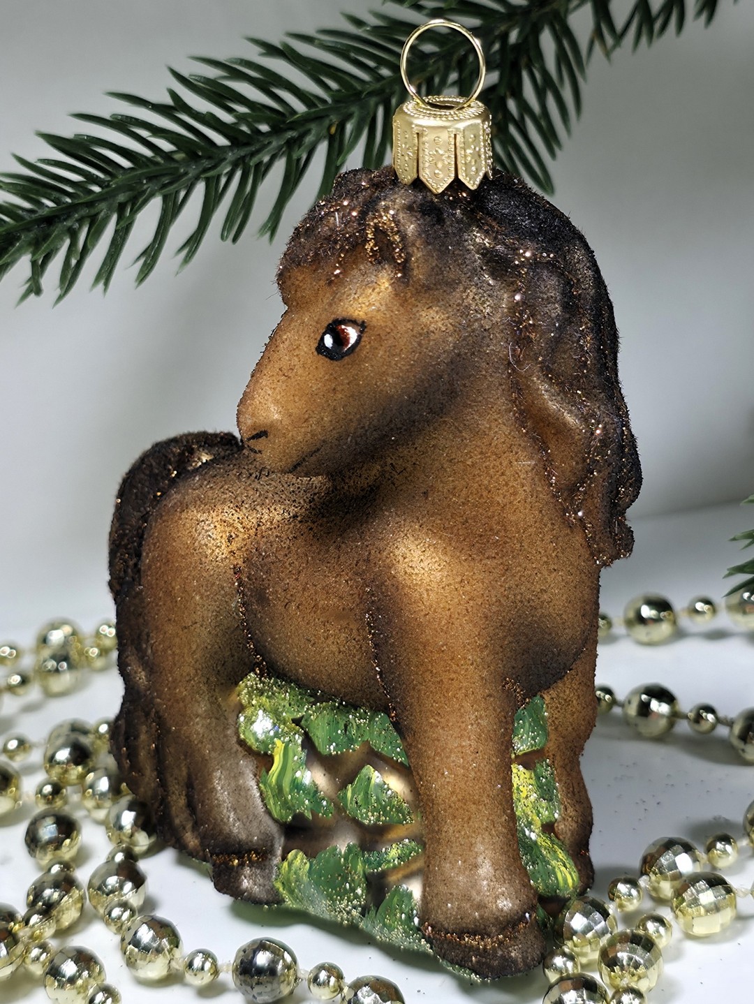 фото Стеклянная елочная игрушка Лошадка смотрит в бок