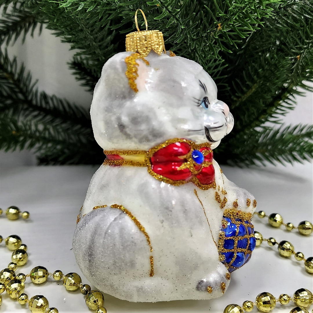 фото Стеклянная елочная игрушка Кот с мячом