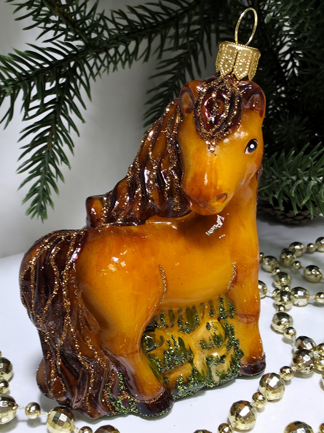 фото Стеклянная елочная игрушка Лошадка смотрит в бок