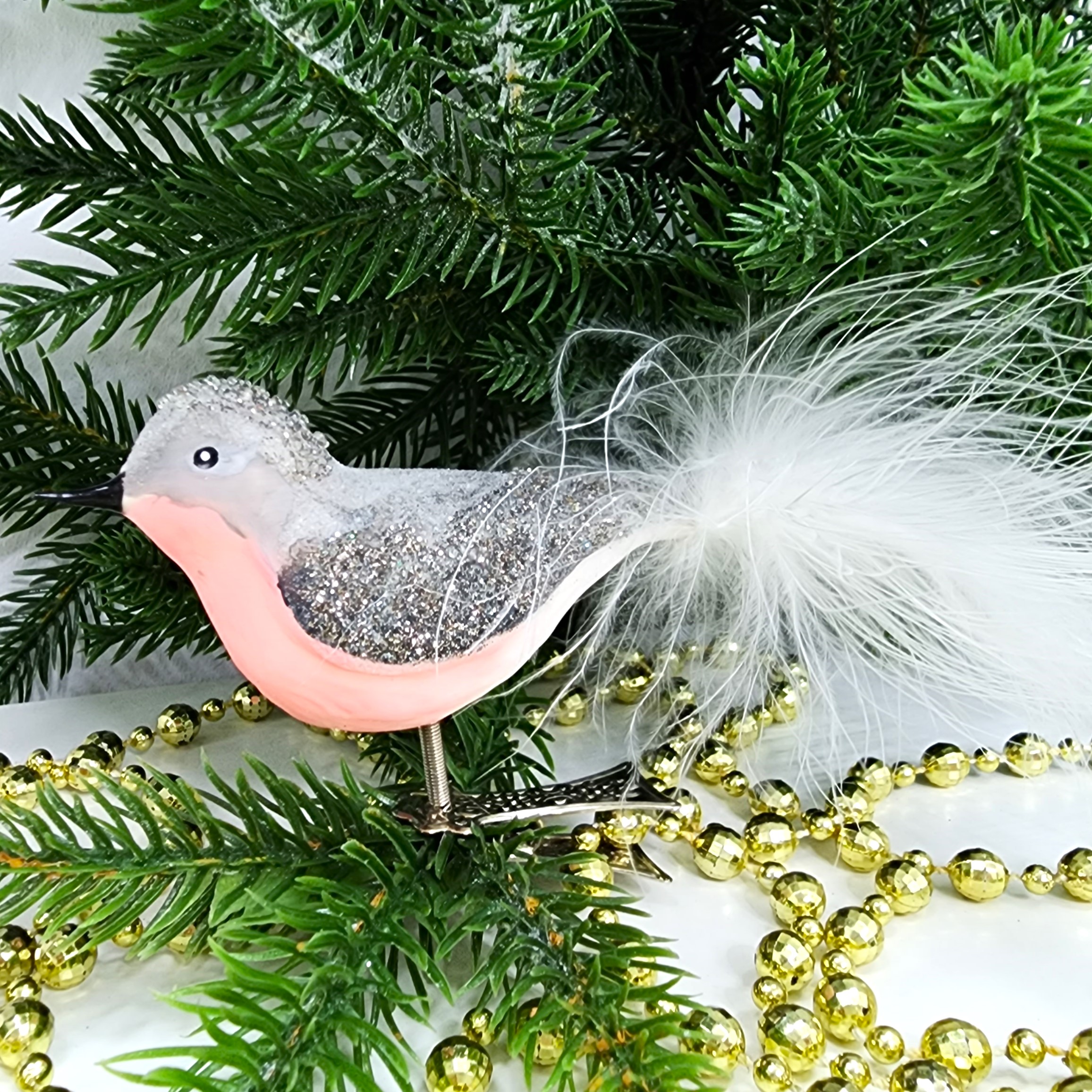 фото Стеклянная елочная игрушка Снегирь на прищепке