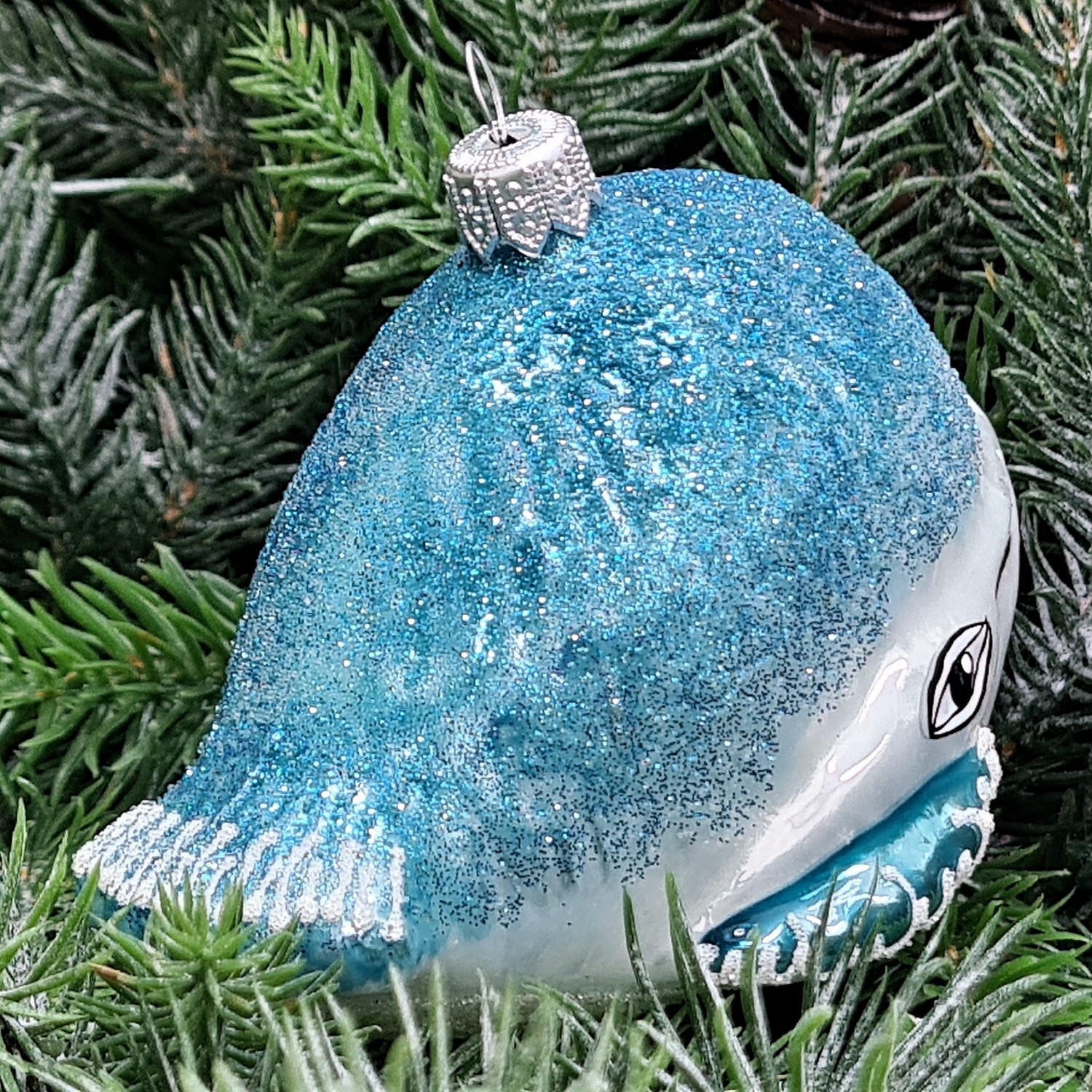 фото Стеклянная елочная игрушка Кит