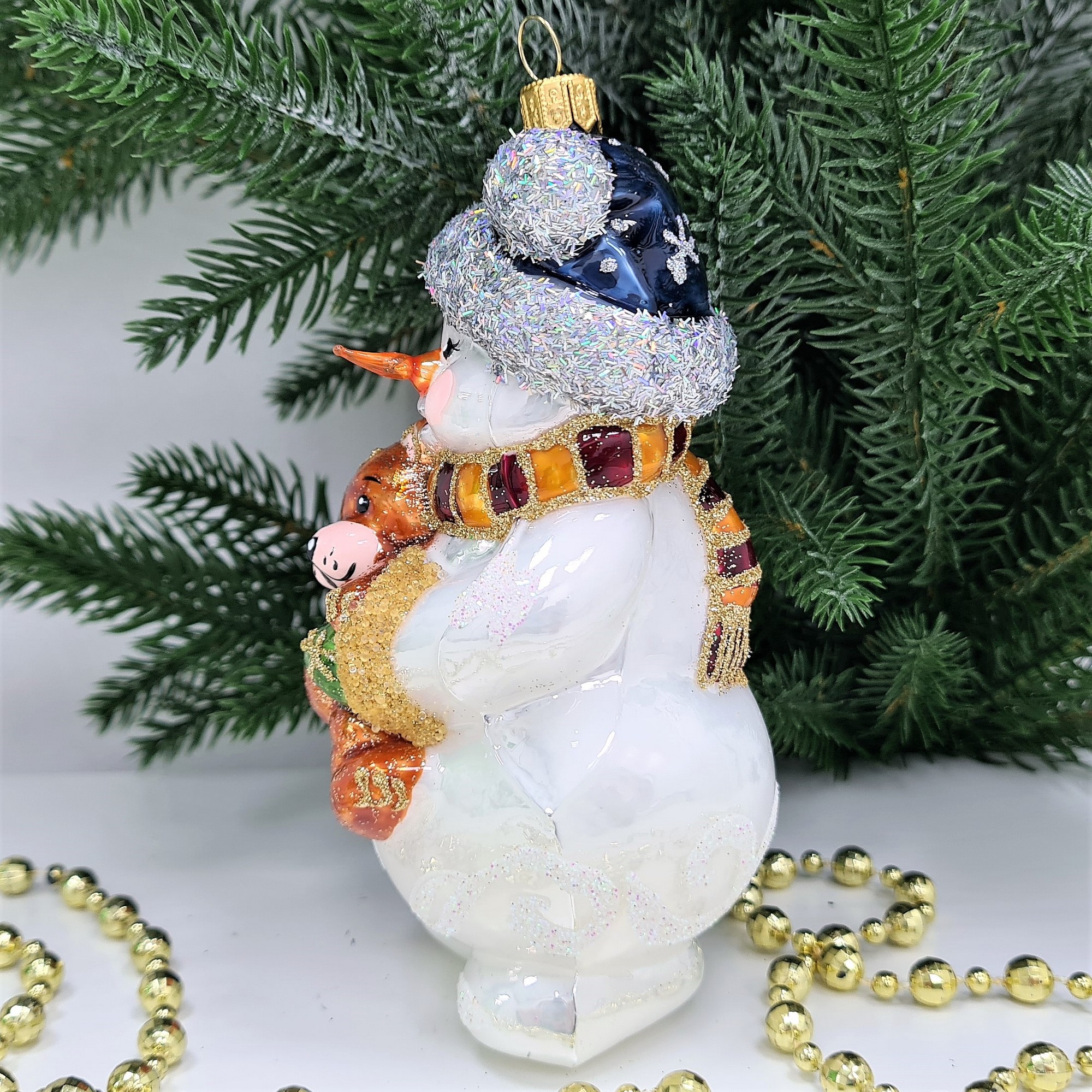 фото Стеклянная елочная игрушка Снеговик с мишкой