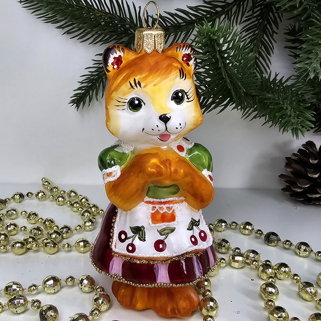фото Стеклянная елочная игрушка Кошечка в платье
