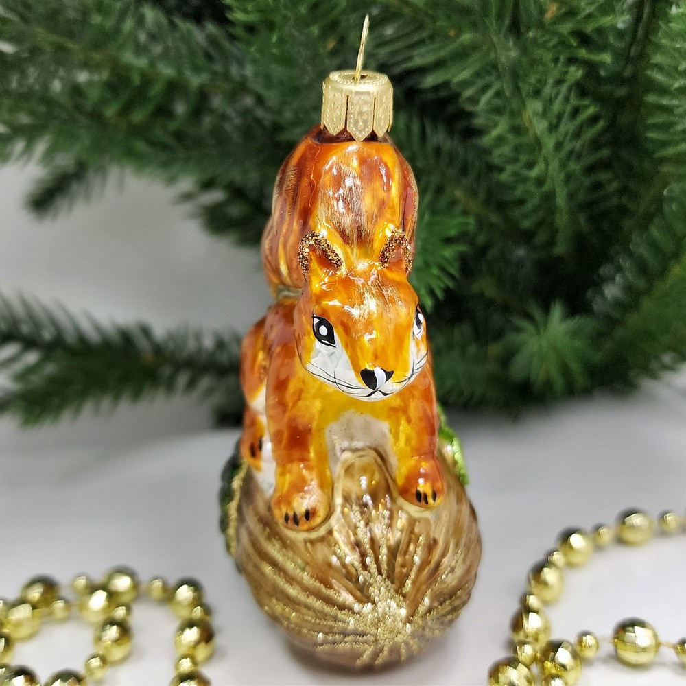 фото Стеклянная елочная игрушка Белочка на желуде