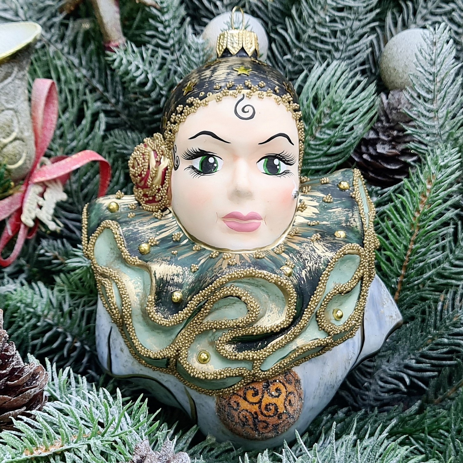 фото Стеклянная елочная игрушка Арлекино