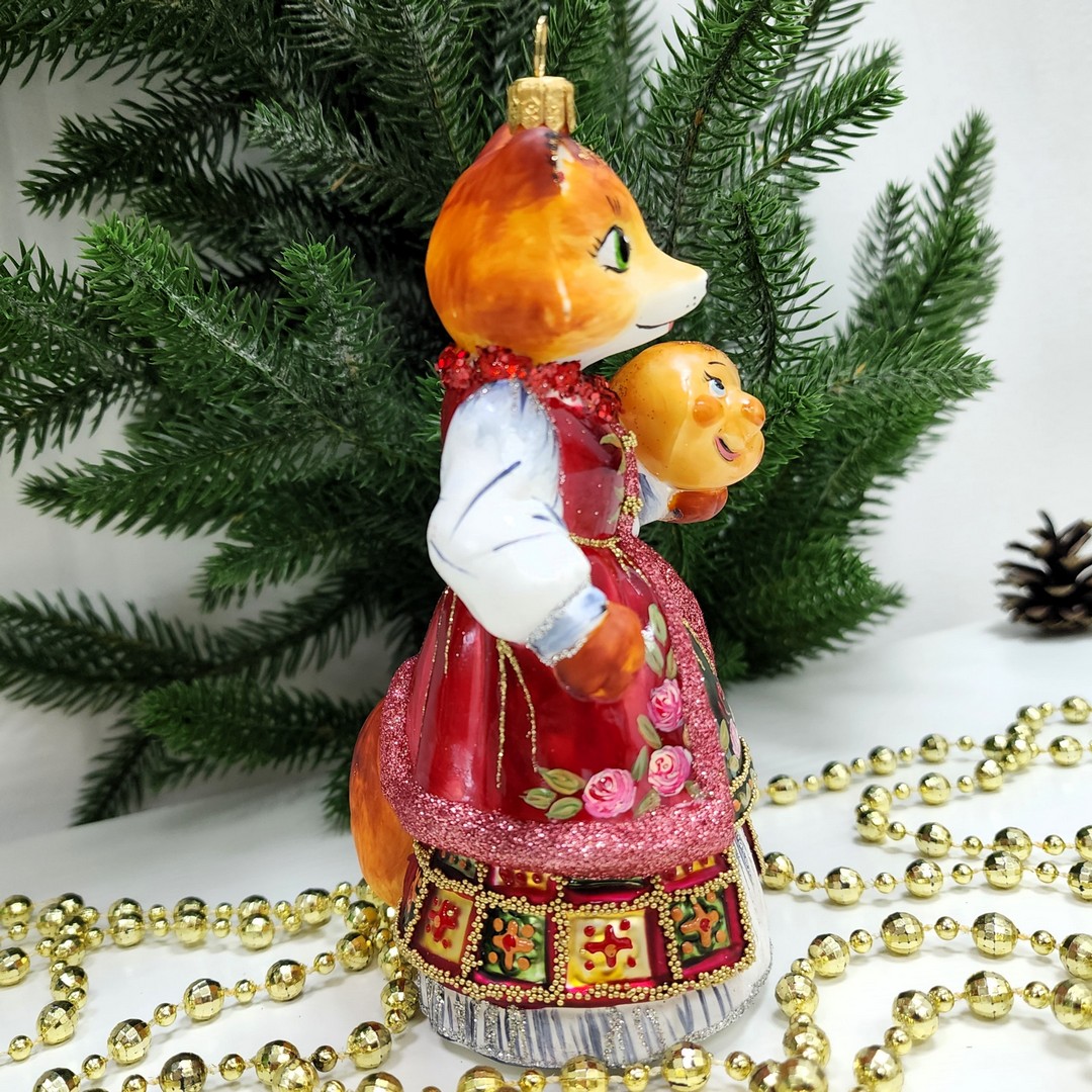фото Стеклянная елочная игрушка Лиса с колобком