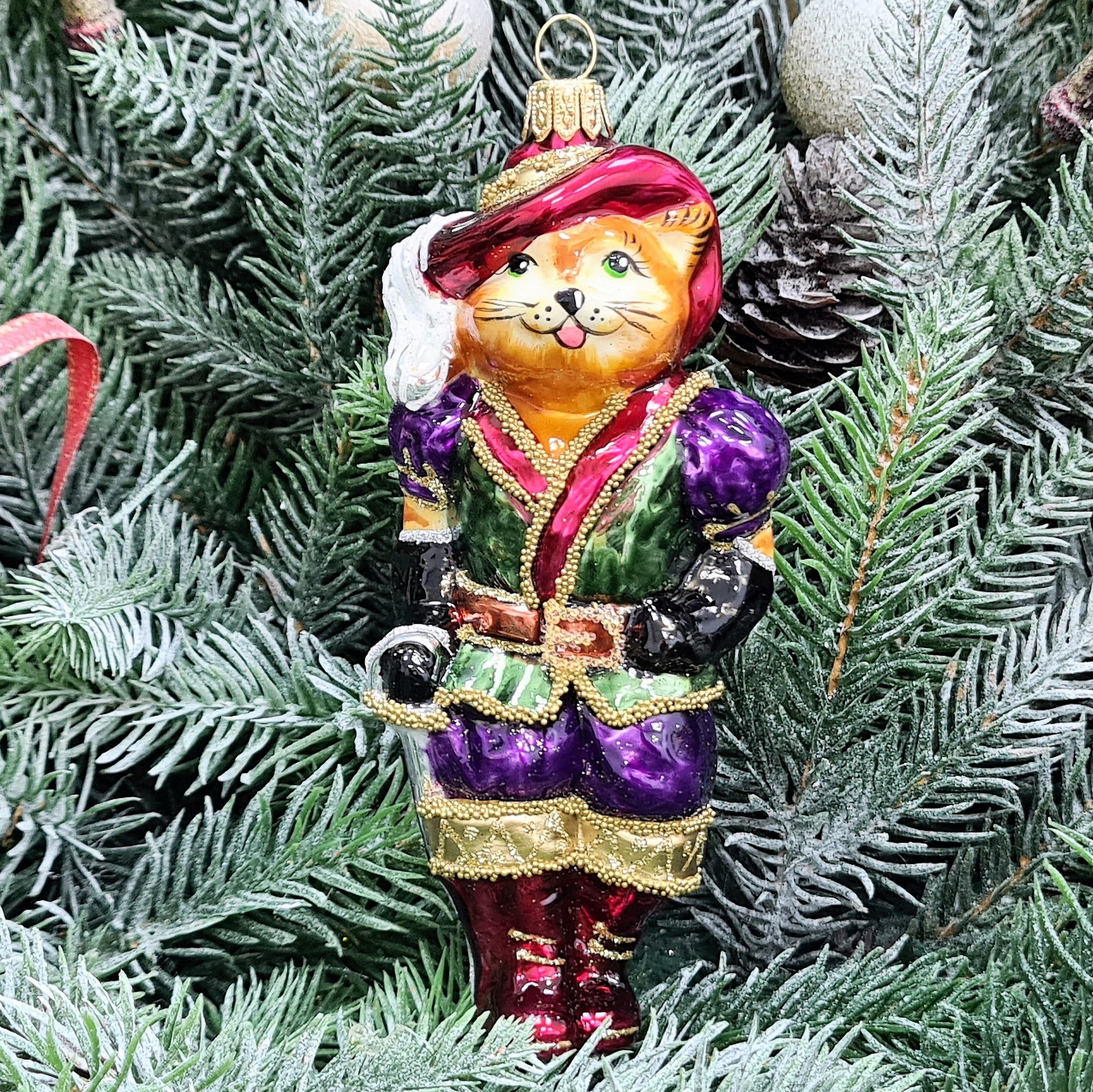 фото Стеклянная елочная игрушка Кот в сапогах рыжий