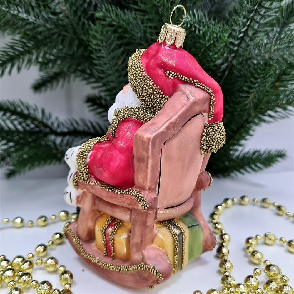 фото Стеклянная елочная игрушка Санта в кресле винтаж