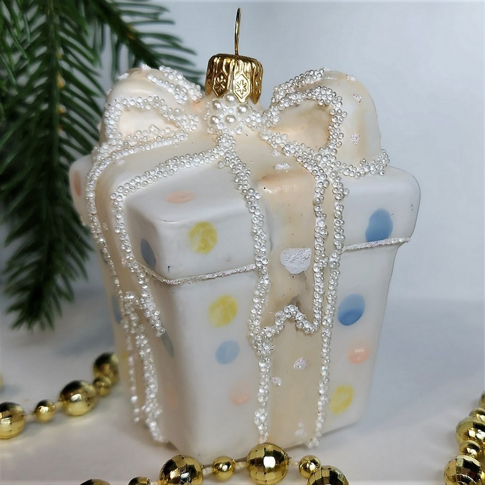 фото Стеклянная елочная игрушка Подарок детский