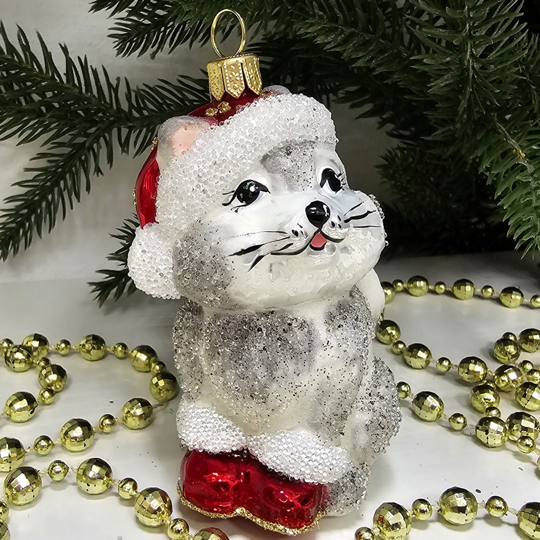 фото Стеклянная елочная игрушка Котенок санта