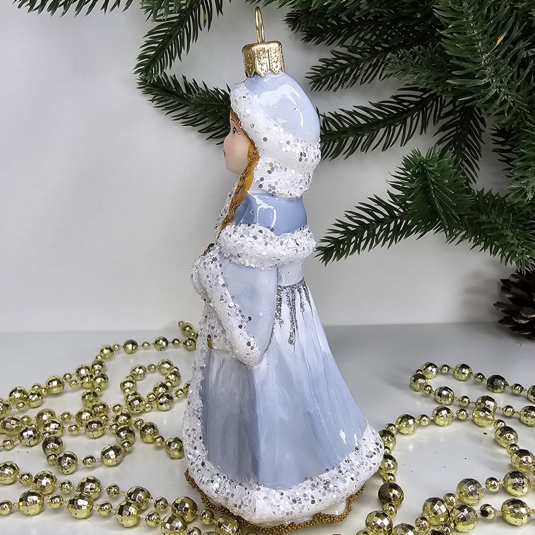 фото Стеклянная елочная игрушка Снегурочка со шкатулкой