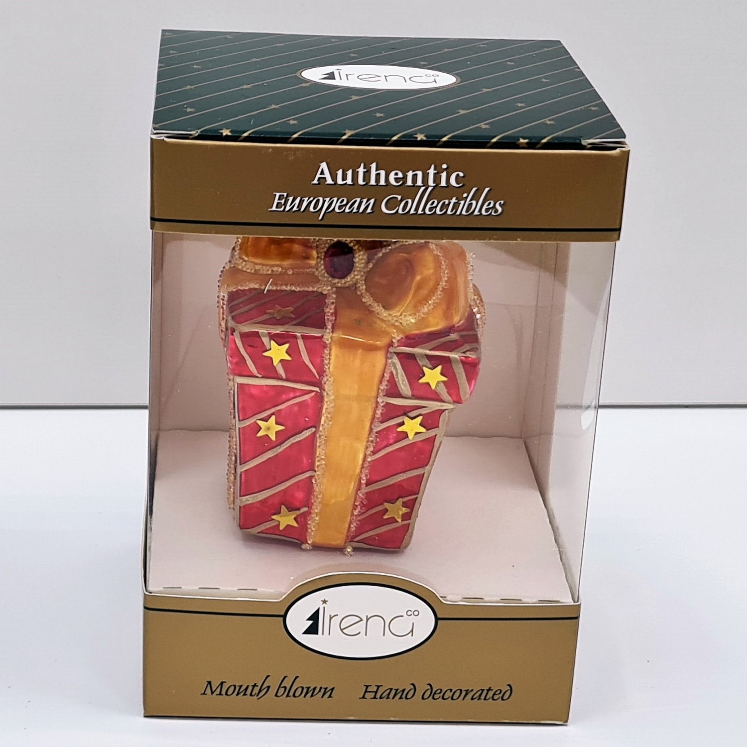 фото Стеклянная елочная игрушка Подарок