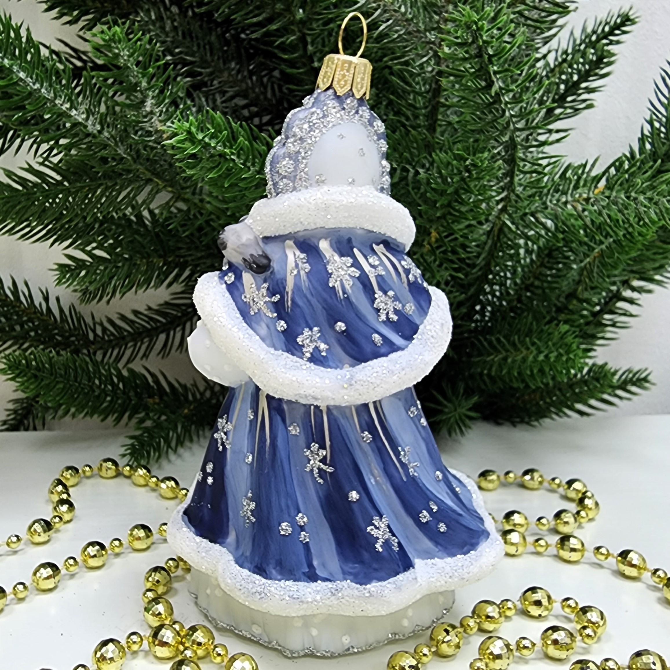 фото Стеклянная елочная игрушка Снегурочка с зайкой и птичкой