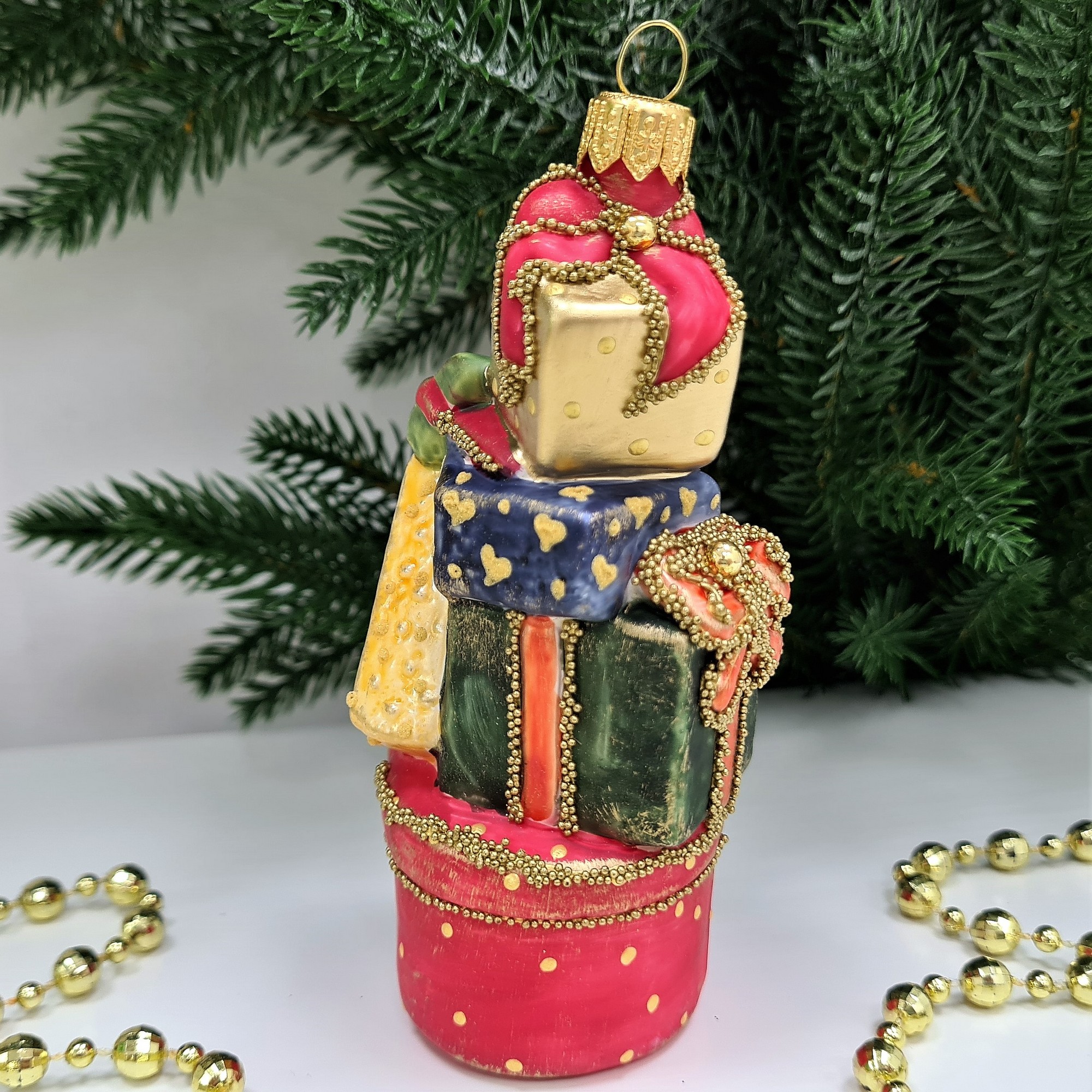 фото Стеклянная елочная игрушка Подарки винтаж