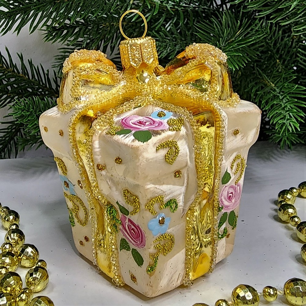 фото Стеклянная елочная игрушка Подарок версаль