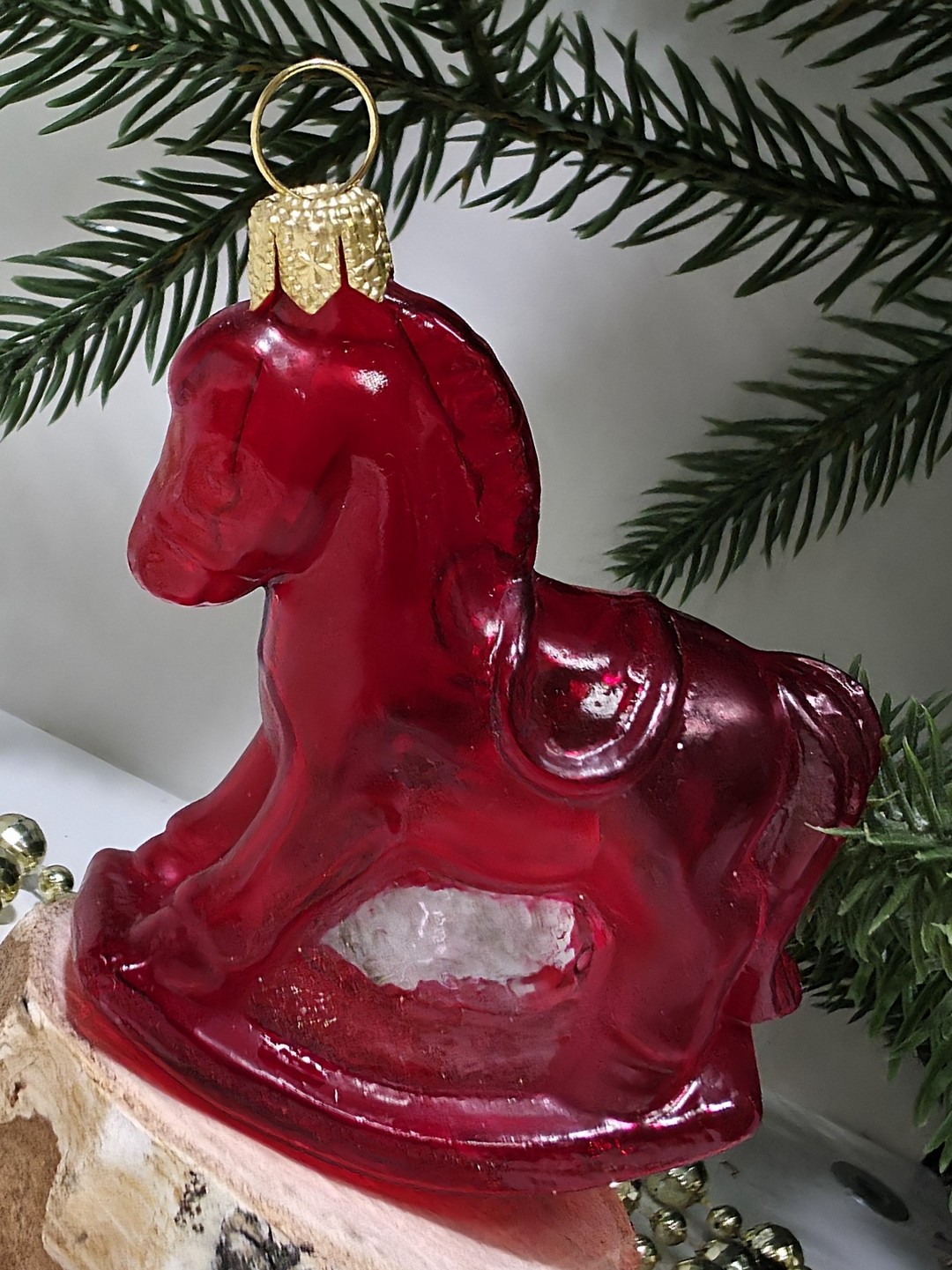фото Стеклянная елочная игрушка Лошадка качалка малая красная