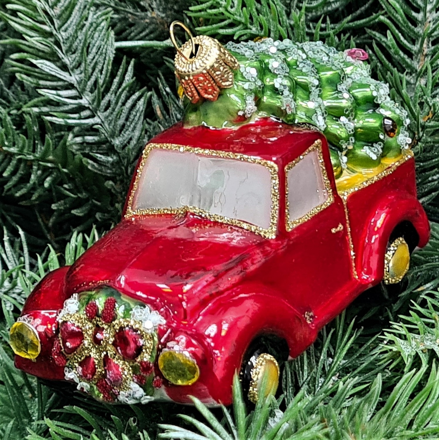 фото Стеклянная елочная игрушка Машинка с елкой