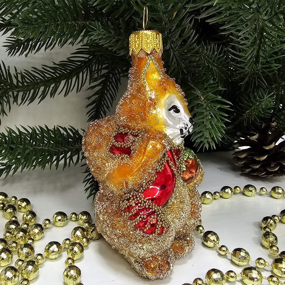 фото Стеклянная елочная игрушка Белочка с орехом сахар