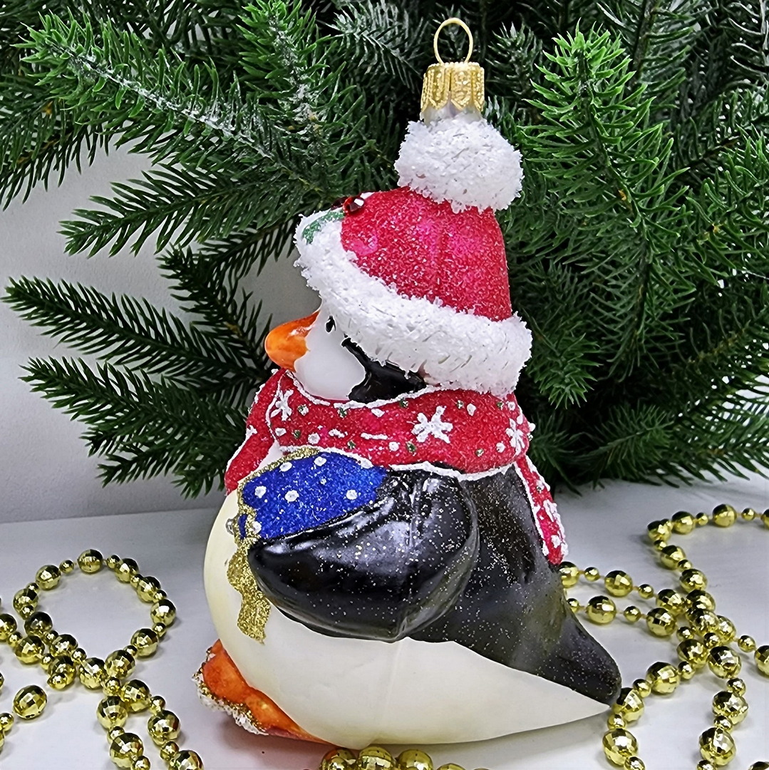 фото Стеклянная елочная игрушка Пингвин с барабаном
