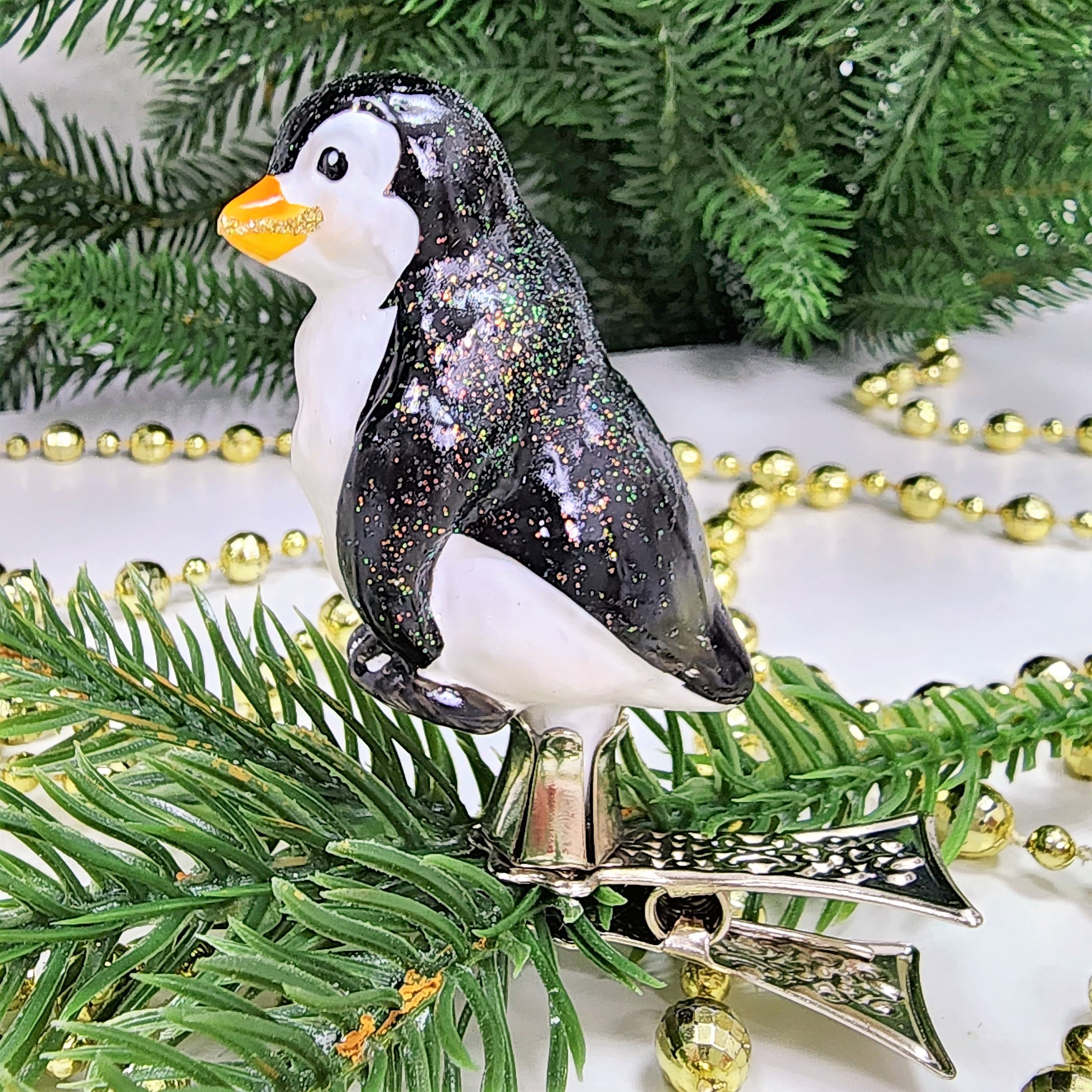 фото Стеклянная елочная игрушка Пингвин на прищепке