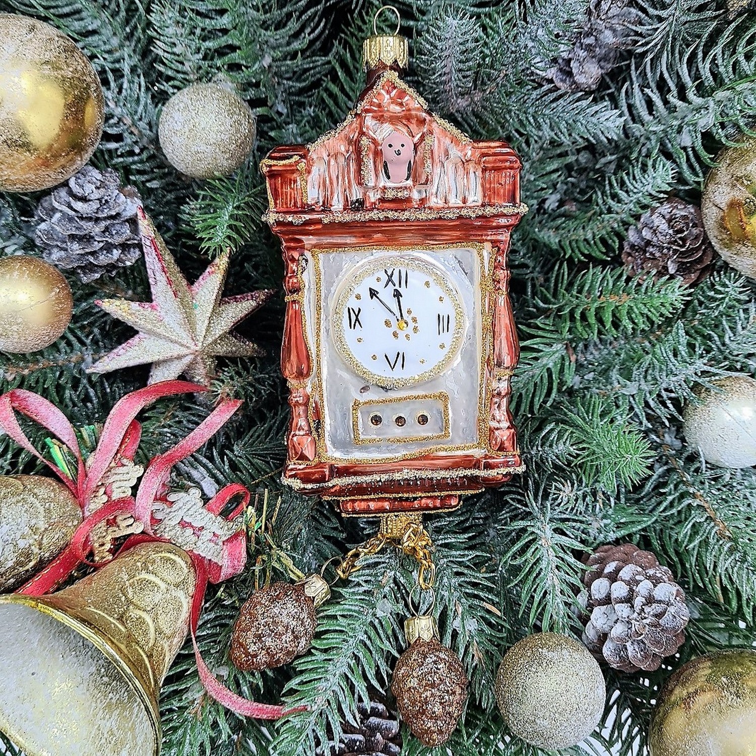 фото Стеклянная елочная игрушка Часы с кукушкой