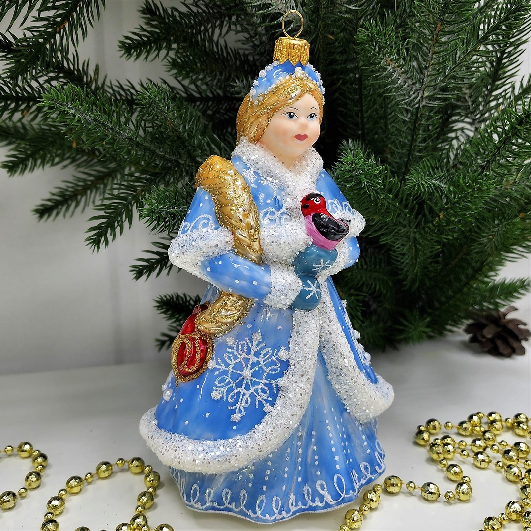 фото Стеклянная елочная игрушка Снегурочка с птичкой большая