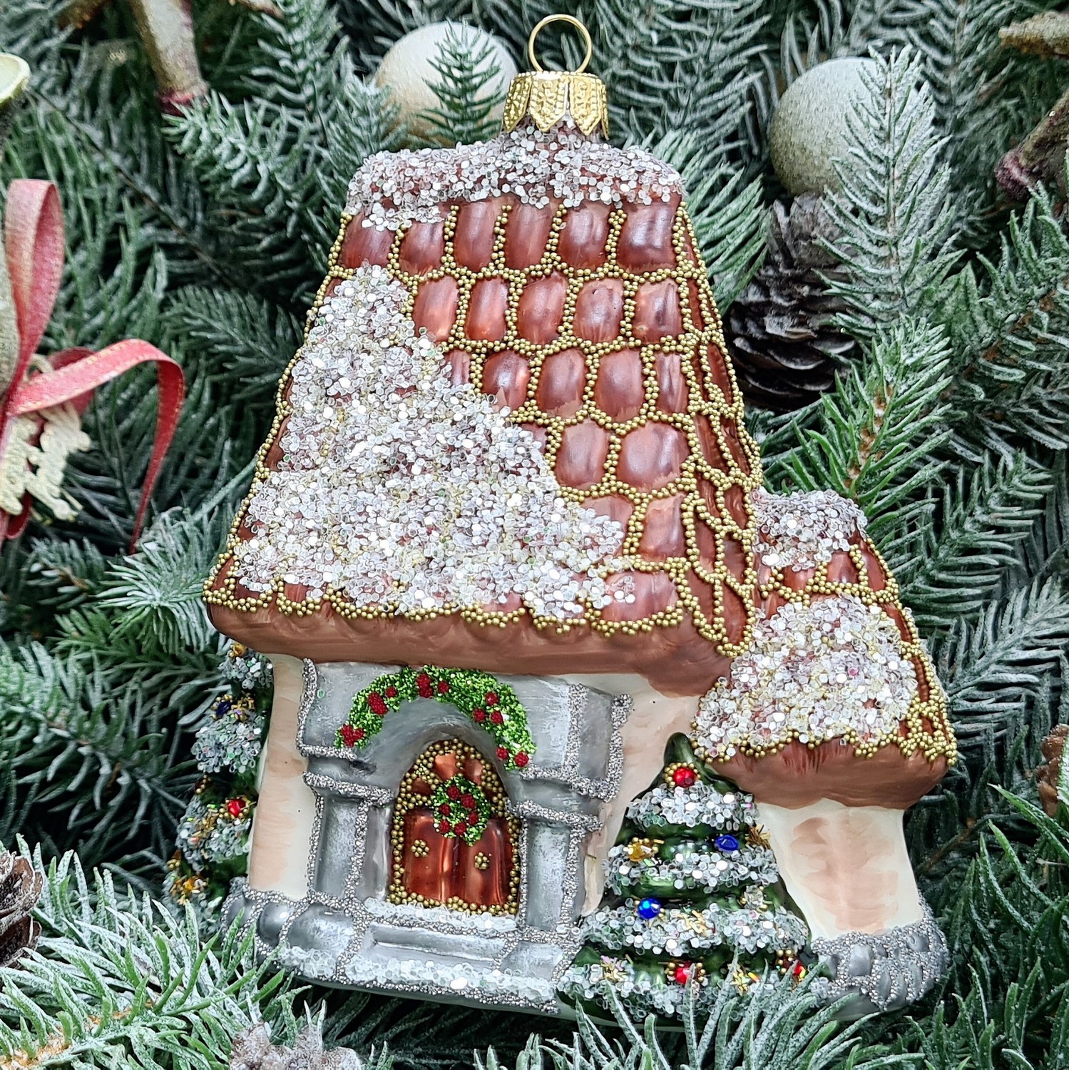 фото Стеклянная елочная игрушка Домик мельница винтаж