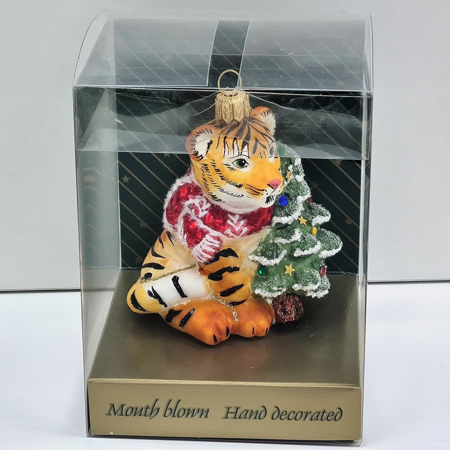 фото Стеклянная елочная игрушка Тигренок с елкой
