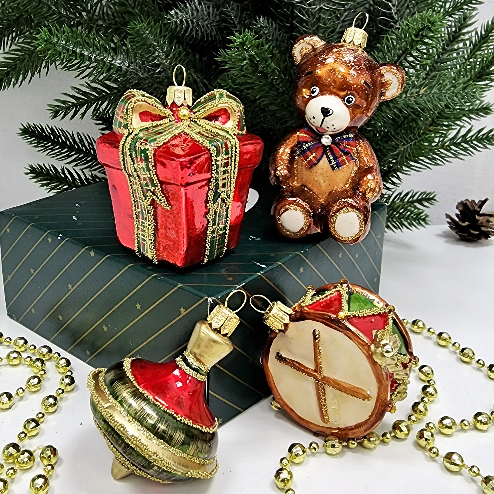 фото Набор ёлочных игрушек Мишка, юла, барабан и подарок