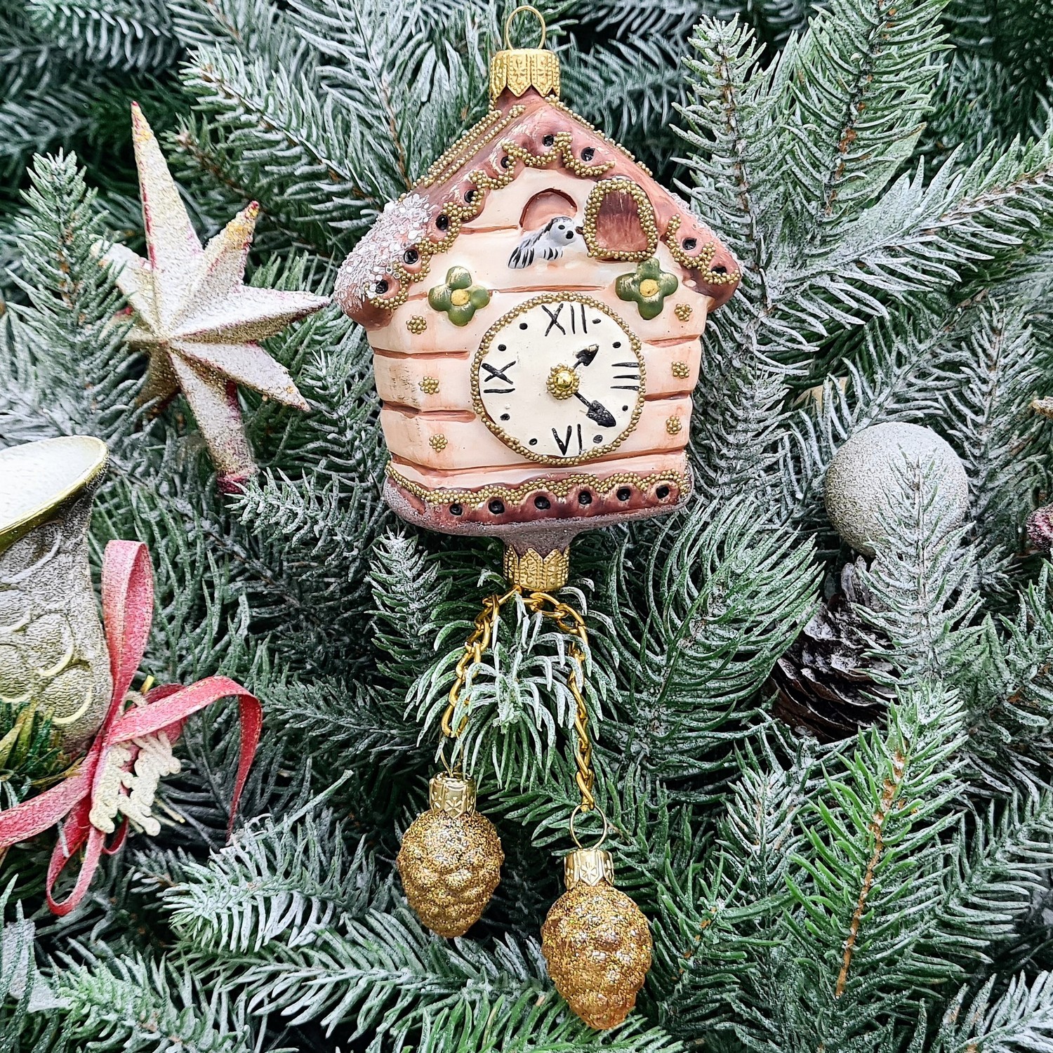 фото Стеклянная елочная игрушка Часы с кукушкой винтаж