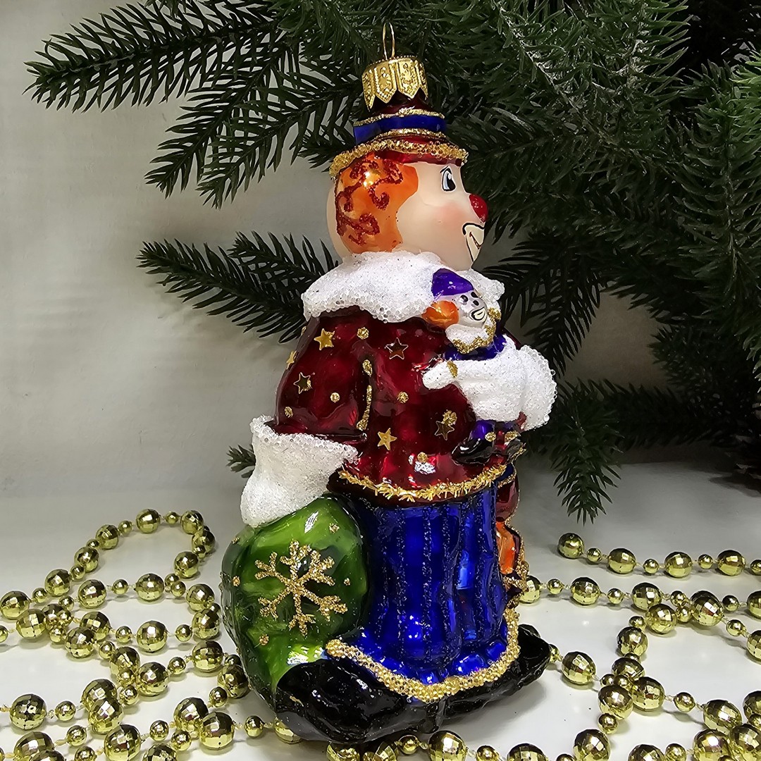фото Стеклянная елочная игрушка Клоун с подарками