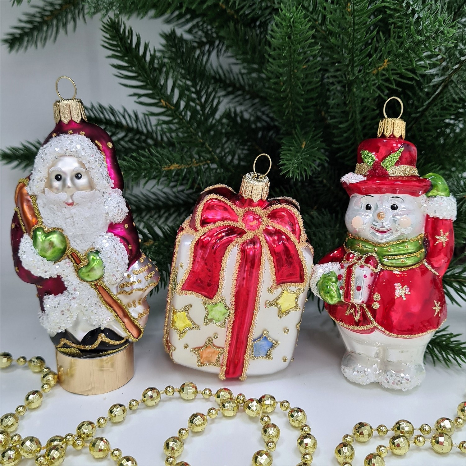 фото Набор ёлочных игрушек Дед Мороз, снеговик и подарок