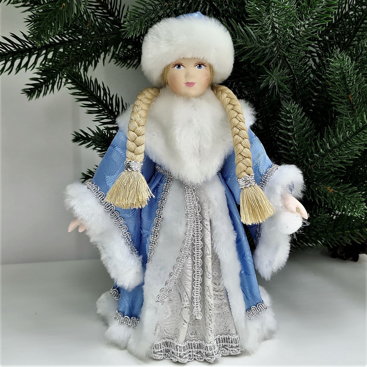 фото Кукла Снегурочка под елку 20 см