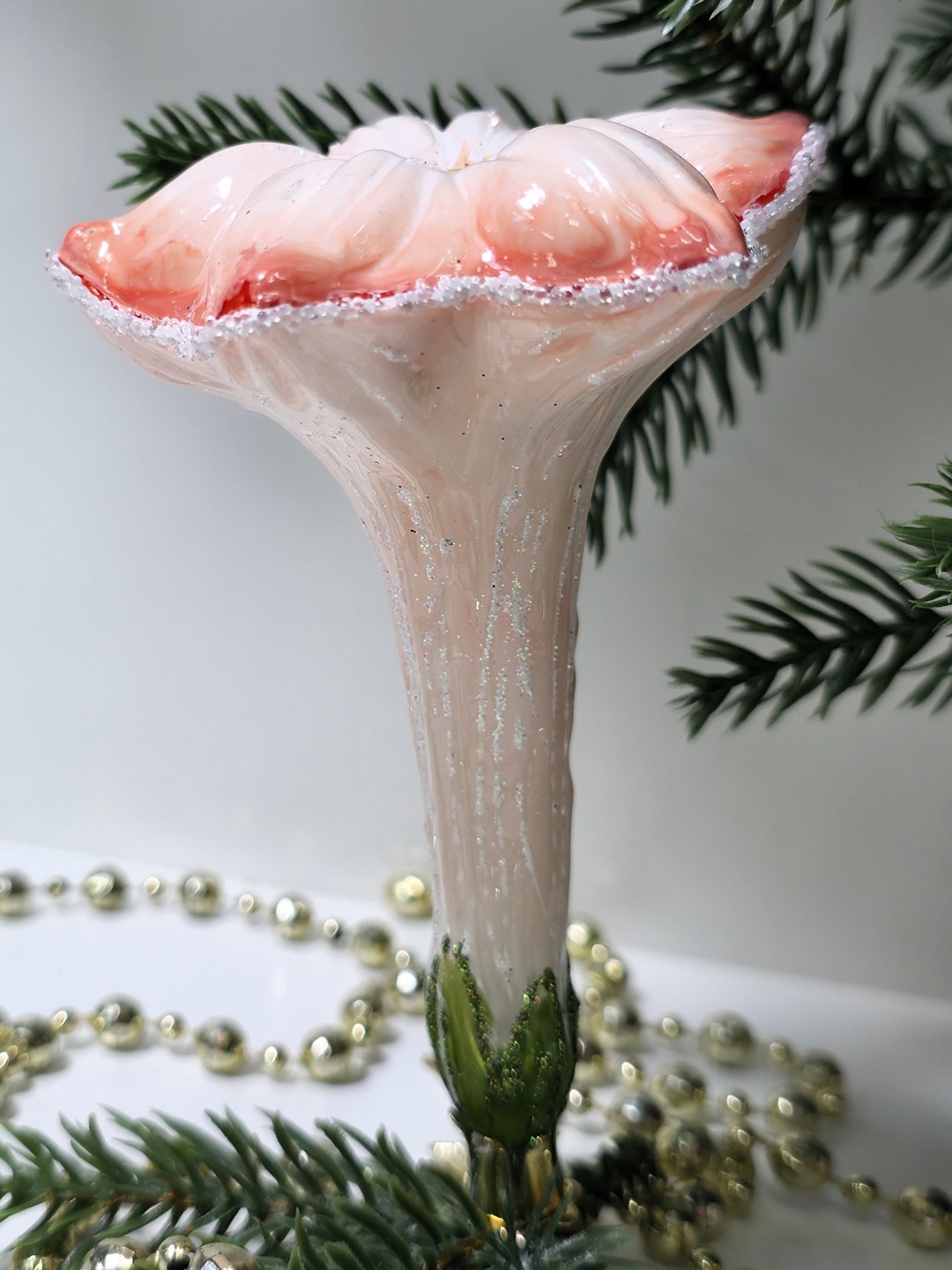 фото Стеклянная елочная игрушка Цветочек на прищепке