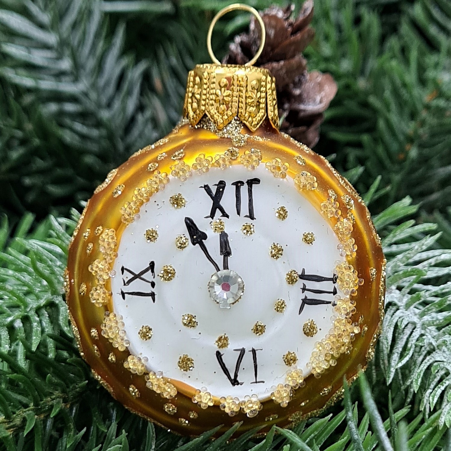 фото Стеклянная елочная игрушка Часики