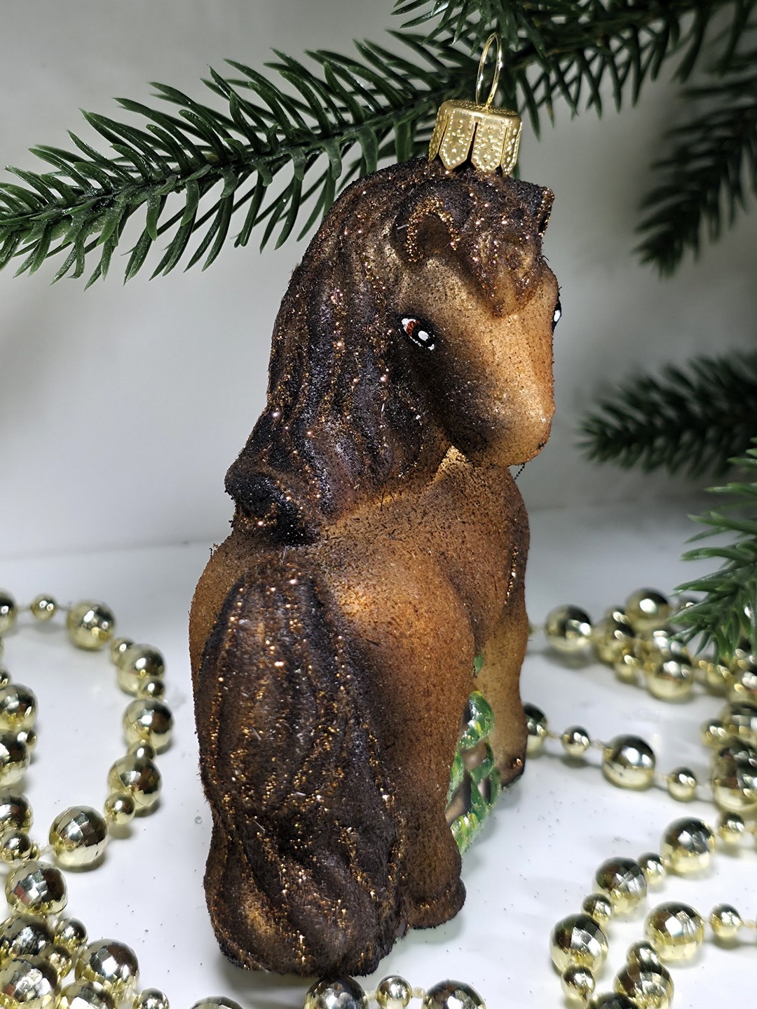 фото Стеклянная елочная игрушка Лошадка смотрит в бок