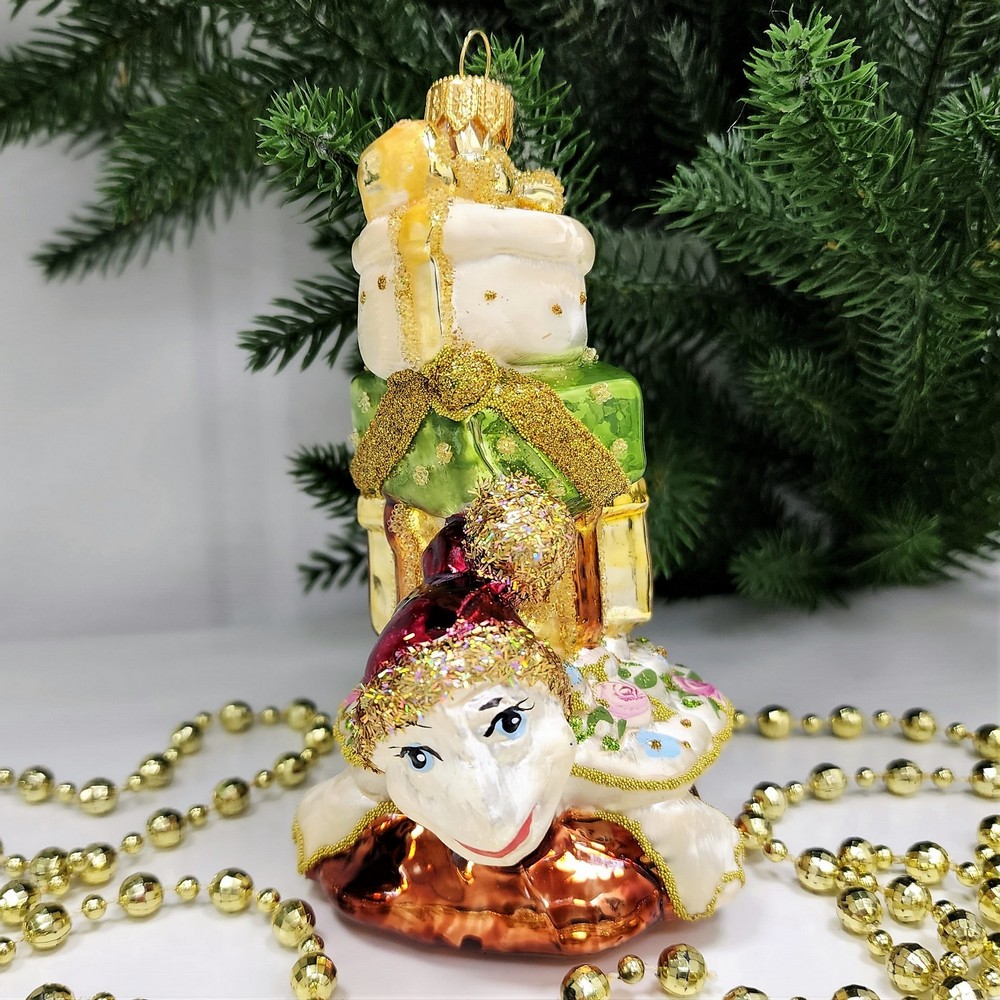 фото Стеклянная елочная игрушка Черепаха с подарками Версаль