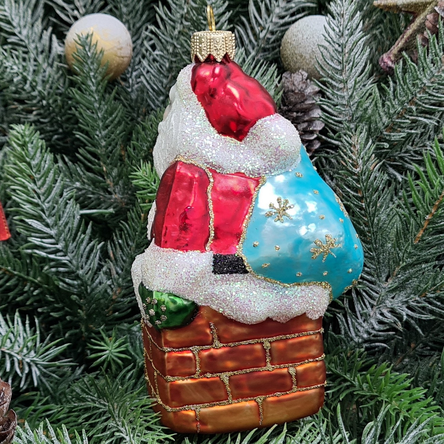 фото Стеклянная елочная игрушка Дед Мороз в трубе