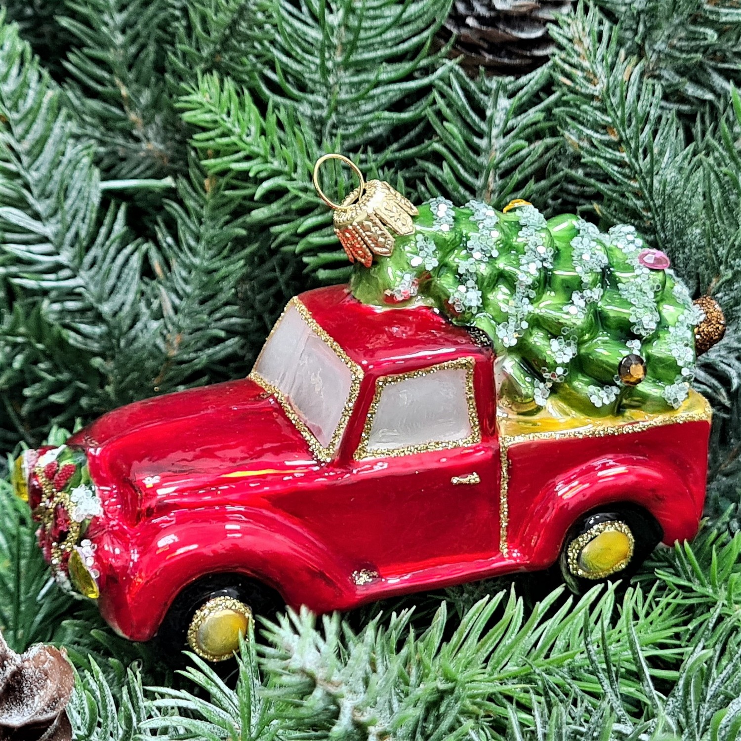 фото Стеклянная елочная игрушка Машинка с елкой