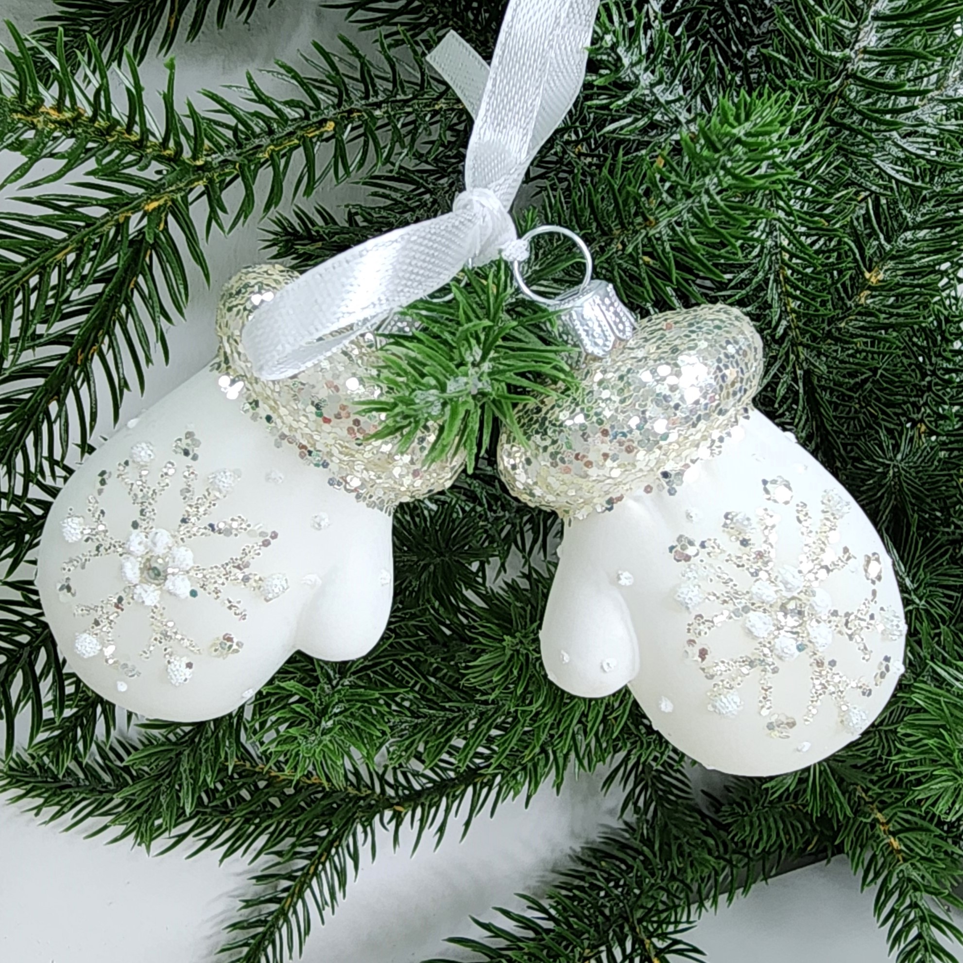 фото Набор ёлочных игрушек Две варежки