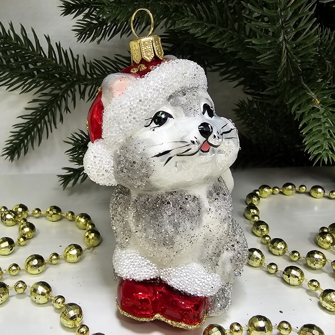 фото Стеклянная елочная игрушка Котенок санта