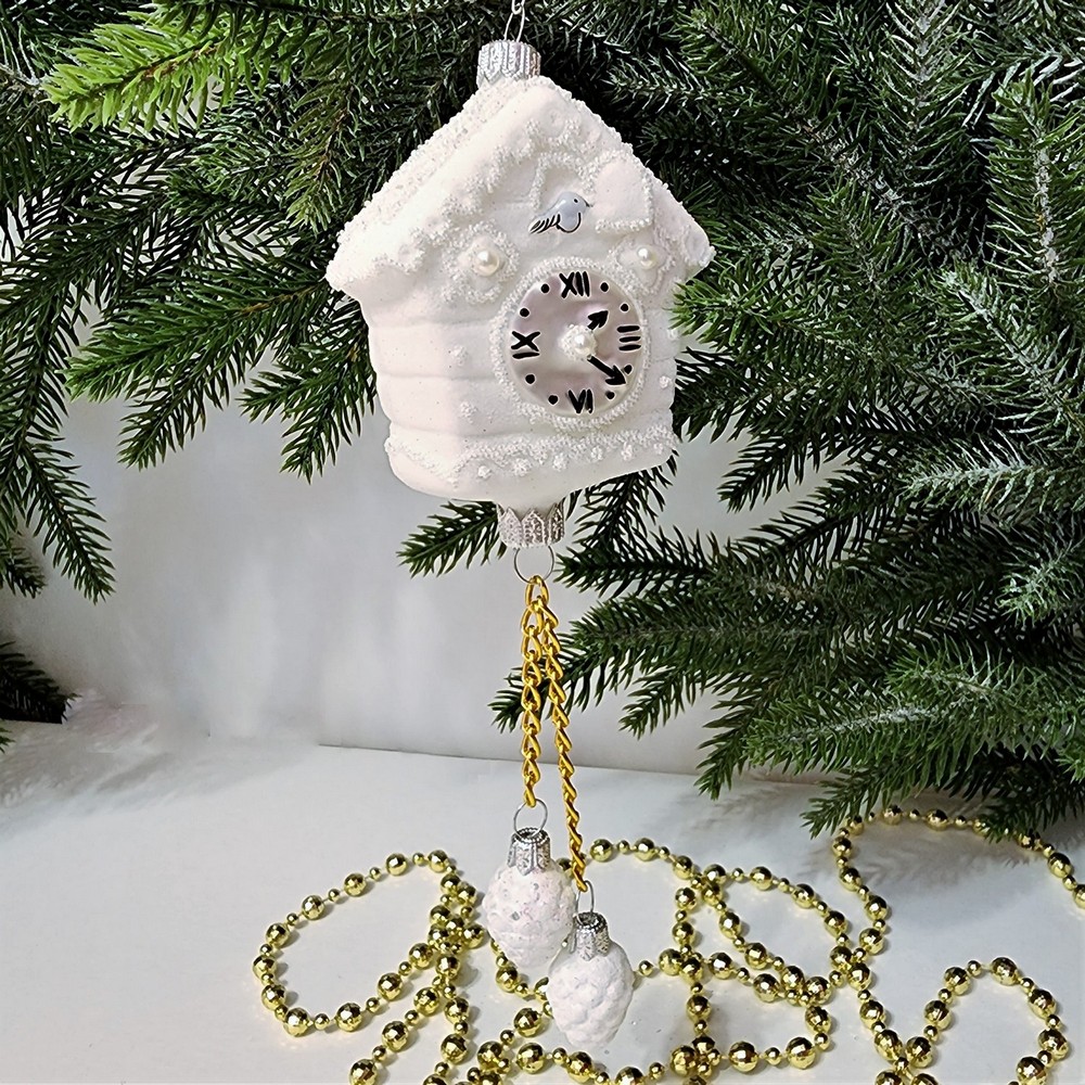 фото Стеклянная елочная игрушка Часы с кукушкой белые