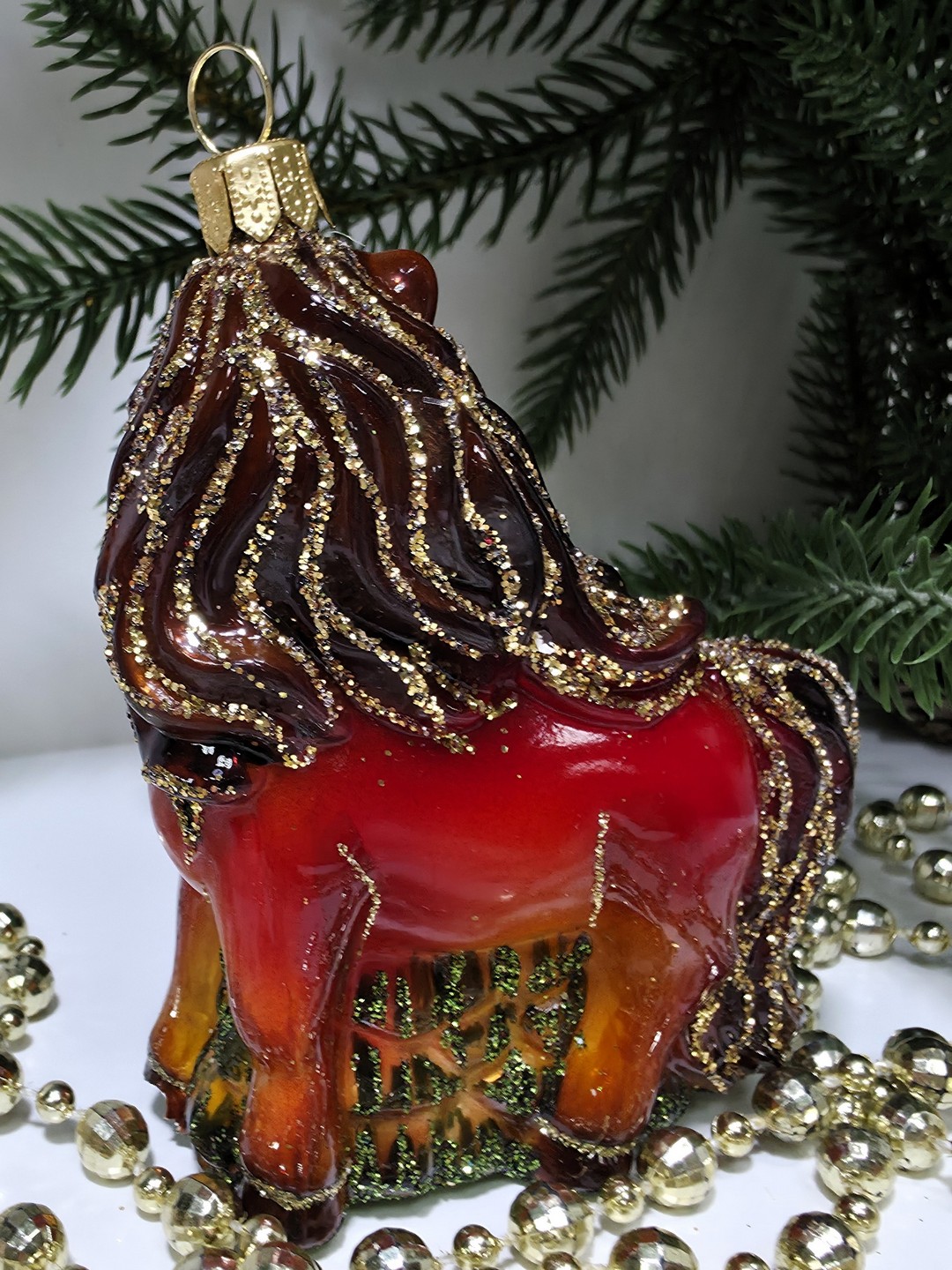 фото Стеклянная елочная игрушка Лошадка смотрит в бок
