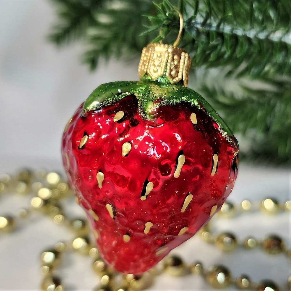 фото Стеклянная елочная игрушка Клубничка малая